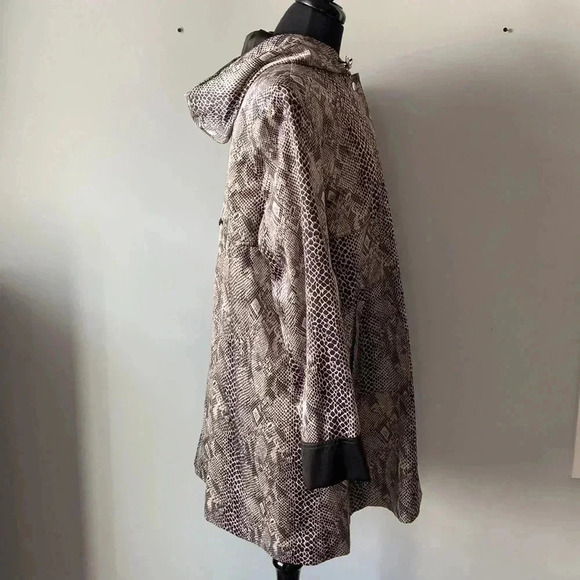 Larry Levine | Hooded SnakeskinPrint A- Line Coat in  a Tote - Picture 2 of 10